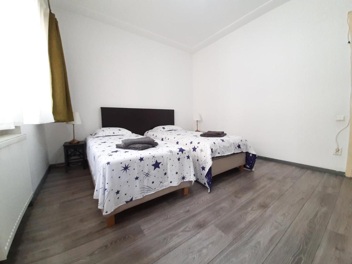 Four Rooms Apartment Central Бухарест Экстерьер фото